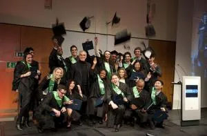 Pôle ESG 2012届毕业典礼圆满举行